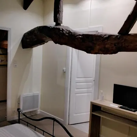 Le Vieux Logis Bed and Breakfast