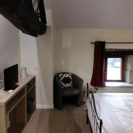 Le Vieux Logis Bed & Breakfast 3*